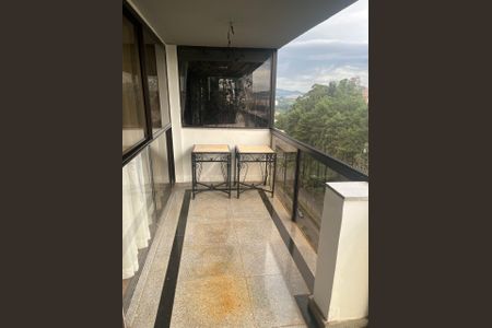 Apartamento para alugar com 169m², 3 quartos e 2 vagasVaranda