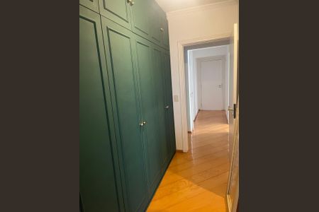 Apartamento para alugar com 169m², 3 quartos e 2 vagasCorredor