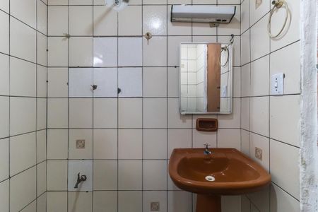 Casa para alugar com 60m², 1 quarto e sem vaga Casa para alugar com 60m², 1 quarto e sem vagaBanheiro
