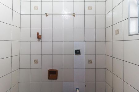 Banheiro de casa para alugar com 1 quarto, 60m² em Centro, Poá