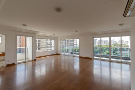 Sala de apartamento para alugar com 3 quartos, 200m² em Indianópolis, São Paulo