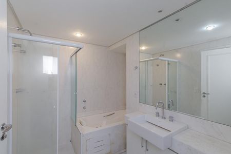 Apartamento para alugar com 200m², 3 quartos e 4 vagasBanheiro da Suíte 3