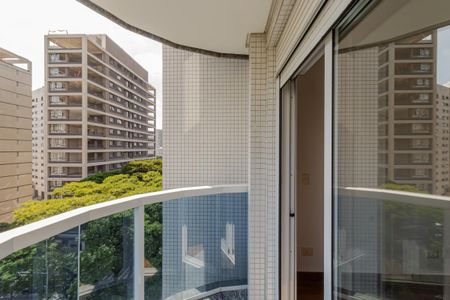 Apartamento para alugar com 200m², 3 quartos e 4 vagasSacada da Suíte 3