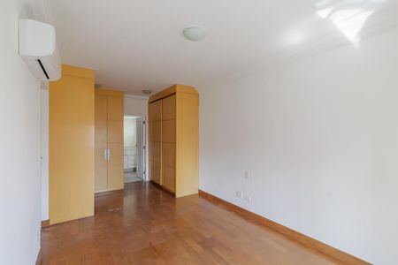Apartamento para alugar com 200m², 3 quartos e 4 vagasSuíte 3