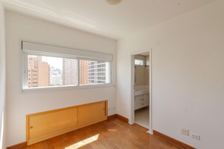 Apartamento para alugar com 200m², 3 quartos e 4 vagasSuíte 2