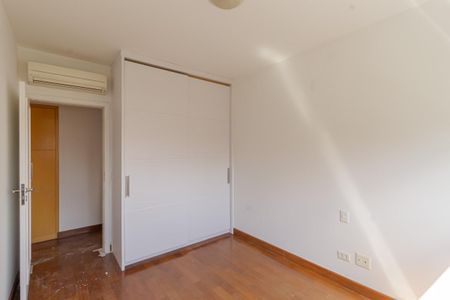 Apartamento para alugar com 200m², 3 quartos e 4 vagasSuíte 2