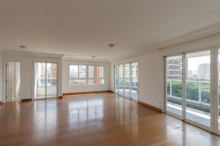 Sala de apartamento para alugar com 3 quartos, 200m² em Indianópolis, São Paulo