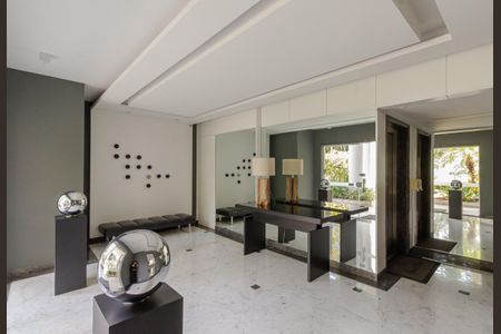 Apartamento para alugar com 200m², 3 quartos e 4 vagasÁrea comum - Hall Social