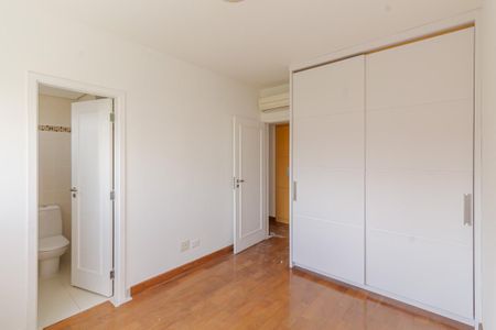 Apartamento para alugar com 200m², 3 quartos e 4 vagasSuíte 2
