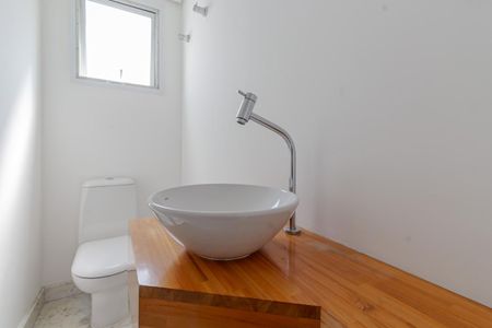 Apartamento para alugar com 200m², 3 quartos e 4 vagasLavabo