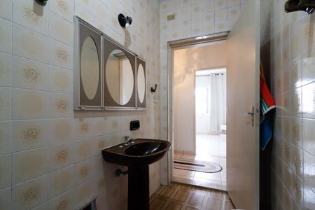 Casa à venda com 173m², 5 quartos e 4 vagasBanheiro 1