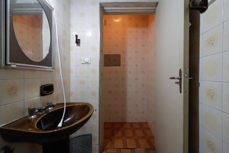 Casa à venda com 173m², 5 quartos e 4 vagasBanheiro 2