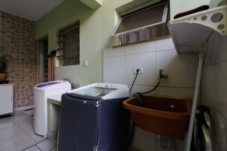 Casa à venda com 173m², 5 quartos e 4 vagasÁrea de Serviço