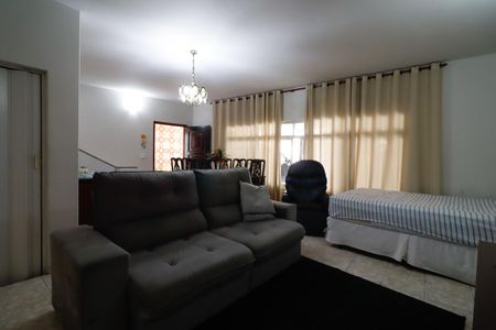 Casa à venda com 173m², 5 quartos e 4 vagasSala