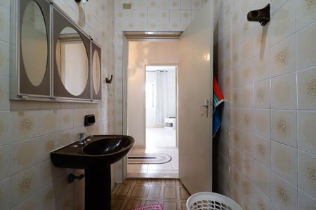 Casa à venda com 173m², 5 quartos e 4 vagasBanheiro 1