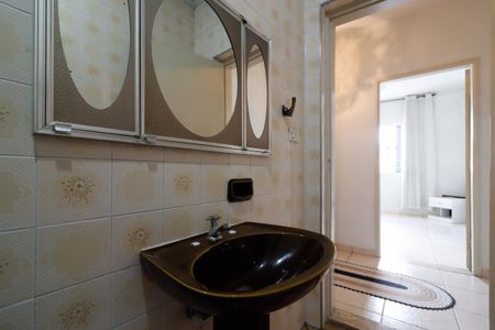 Casa à venda com 173m², 5 quartos e 4 vagasBanheiro 1
