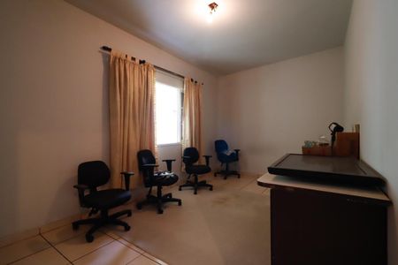 Casa à venda com 173m², 5 quartos e 4 vagasQuarto 3