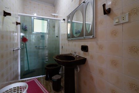 Casa à venda com 173m², 5 quartos e 4 vagasBanheiro 1