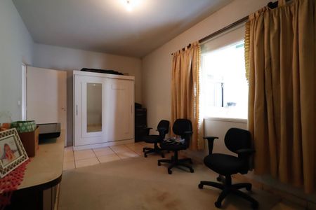 Casa à venda com 173m², 5 quartos e 4 vagasQuarto 3