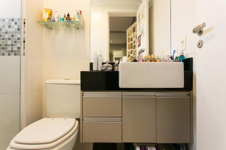 Apartamento à venda com 98m², 2 quartos e 2 vagas Apartamento à venda com 98m², 2 quartos e 2 vagasBanheiro da Suíte 2