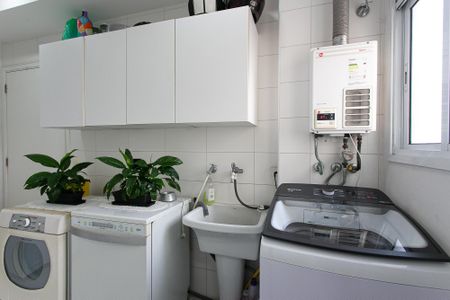 Apartamento à venda com 98m², 2 quartos e 2 vagas Apartamento à venda com 98m², 2 quartos e 2 vagasÁrea de Serviço