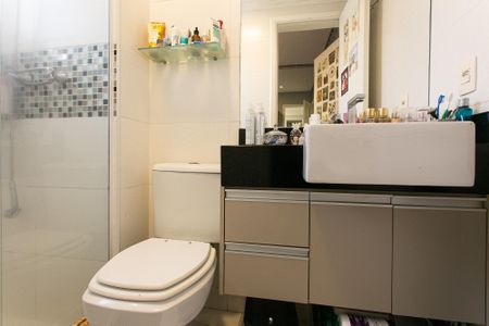 Apartamento à venda com 98m², 2 quartos e 2 vagas Apartamento à venda com 98m², 2 quartos e 2 vagasBanheiro da Suíte 2