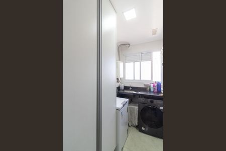 Apartamento à venda com 81m², 3 quartos e 1 vagaÁrea de Serviço