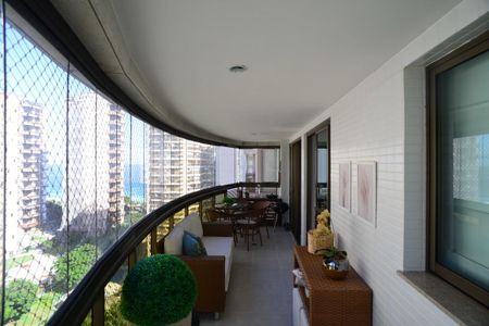 Apartamento para alugar com 135m², 3 quartos e 2 vagasVaranda