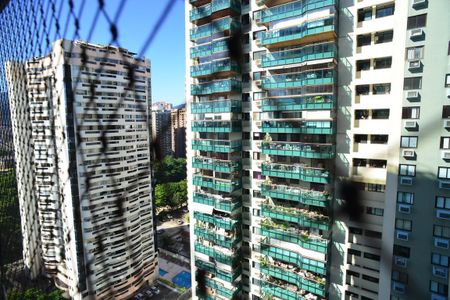 Apartamento para alugar com 135m², 3 quartos e 2 vagasVaranda