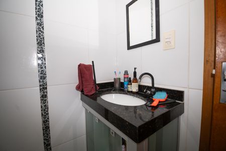 Apartamento à venda com 80m², 2 quartos e 2 vagasBanheiro