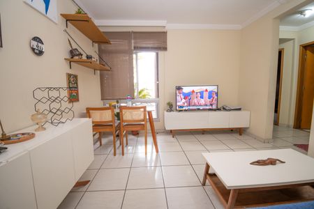 Sala de apartamento à venda com 2 quartos, 80m² em Centro, Contagem