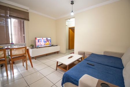 Sala de apartamento à venda com 2 quartos, 80m² em Centro, Contagem