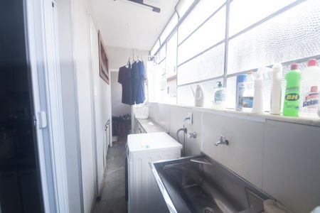 Apartamento à venda com 132m², 3 quartos e 1 vagaÁrea de Serviço