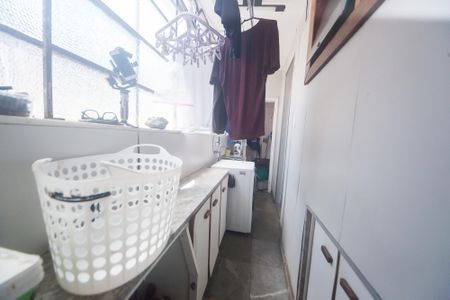 Apartamento à venda com 132m², 3 quartos e 1 vagaÁrea de Serviço