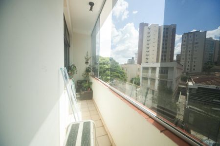 Apartamento à venda com 132m², 3 quartos e 1 vagavaranda da suite