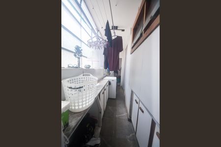 Apartamento à venda com 132m², 3 quartos e 1 vagaÁrea de Serviço