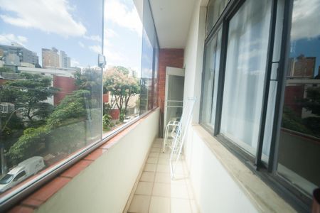 Apartamento à venda com 132m², 3 quartos e 1 vagavaranda da suite