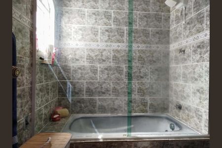 Casa à venda com 160m², 3 quartos e 2 vagasBanheiro 1 -suíte