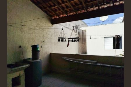 Casa à venda com 160m², 3 quartos e 2 vagasÁrea de Serviço