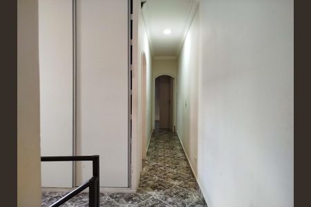 Casa à venda com 160m², 3 quartos e 2 vagasCorredor