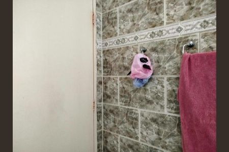Casa à venda com 160m², 3 quartos e 2 vagasBanheiro 1 -suíte