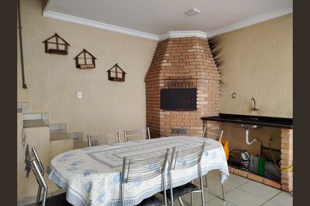Casa à venda com 160m², 3 quartos e 2 vagasQuintal - churrasqueira