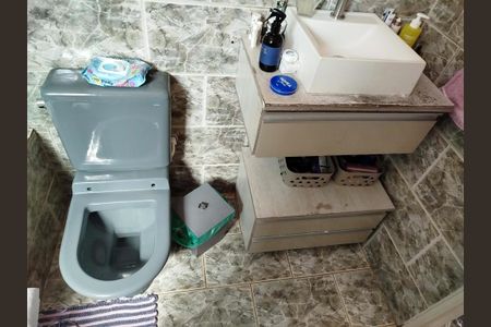 Casa à venda com 160m², 3 quartos e 2 vagasBanheiro 1 -suíte