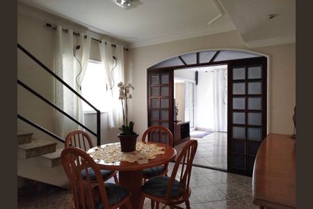 Casa à venda com 160m², 3 quartos e 2 vagasSala de jantar