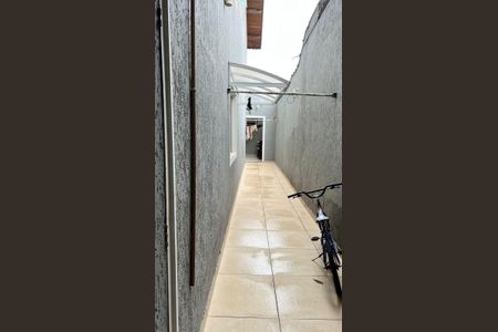 Casa à venda com 171m², 3 quartos e 2 vagasQuintal lateral