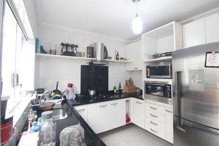 Casa à venda com 171m², 3 quartos e 2 vagasCozinha