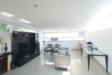 Casa à venda com 171m², 3 quartos e 2 vagasVaranda / sala 2