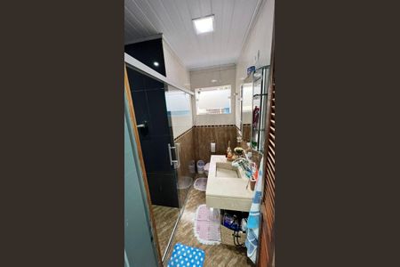 Casa à venda com 171m², 3 quartos e 2 vagasBanheiro