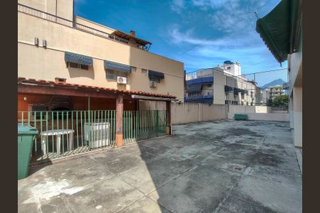 Apartamento à venda com 85m², 2 quartos e 1 vagaÁrea comum - Playground