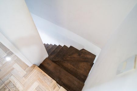 Apartamento para alugar com 49m², 2 quartos e 2 vagasEscada